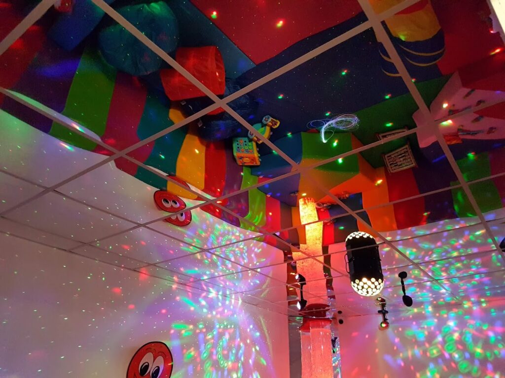 mirrors at at Jigsaw Juniors Horsforth